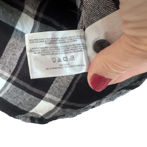 Woolrich Flannel Shirt - Women’s Small - Black/White Plaid - Picture 4 of 7
